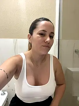 Snapshot of Nasss7 chatting on 12.21.25 Nasss7 online show from 12.21.25