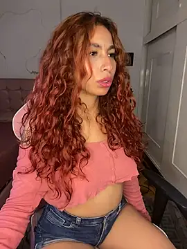 Snapshot of PrettyChloe_ chatting on 05.19.26 PrettyChloe online show from 05.19.26