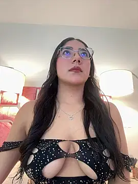Snapshot of Dafne_se chatting on 04.18.26 Dafne se online show from 04.18.26