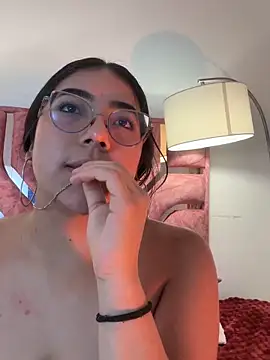 Snapshot of Dafne_se chatting on 06.22.26 Dafne se online show from 06.22.26