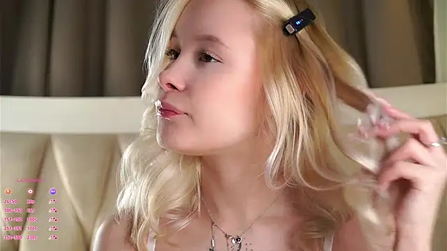 Snapshot of AunclreaVache chatting on 02.13.26 AunclreaVache online show from 02.13.26