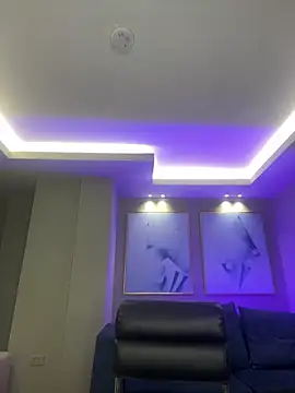 Snapshot of RossiRivers chatting on 03.30.26 RossiRivers online show from 03.30.26