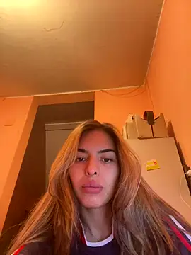 Snapshot of CammyyDomm chatting on 12.22.25 CammyyDomm online show from 12.22.25