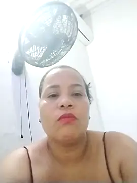 Snapshot of Cristileth chatting on 12.03.25 Cristileth online show from 12.03.25