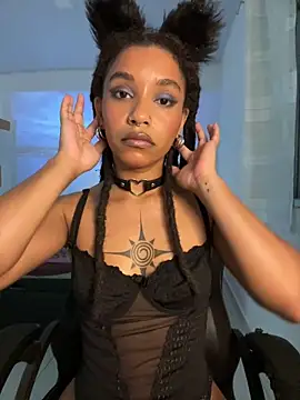 Lillith Bloom online show from 04.29.26