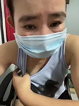 Snapshot of Hot_Nova chatting on 12.19.25 Hot Nova online show from 12.19.25