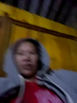 Snapshot of LeoPet2x chatting on 11.29.25 LeoPet2x online show from 11.29.25