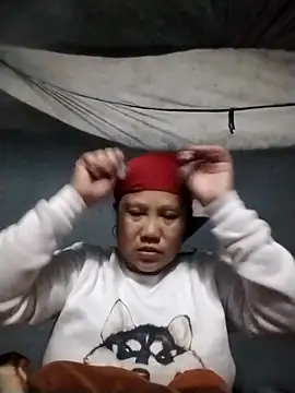 Snapshot of LeoPet2x chatting on 01.09.26 LeoPet2x online show from 01.09.26