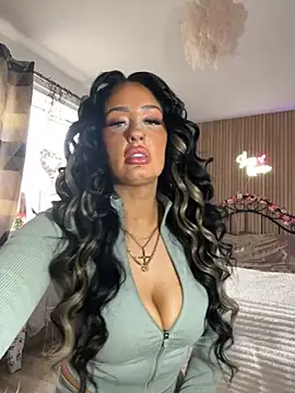 Snapshot of Lolaxox_ chatting on 01.19.26 Lolaxox online show from 01.19.26