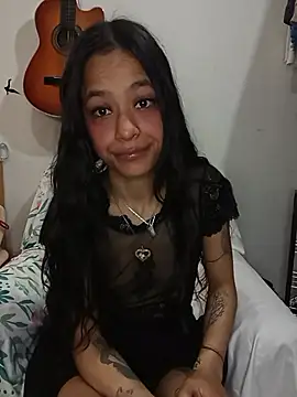 Emma Everett online show from 12.02.25