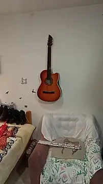 Emma Everett online show from 12.18.25