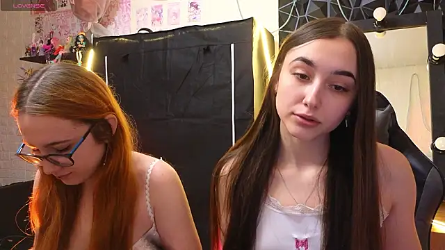 Snapshot of sunny_luna chatting on 02.23.26 sunny luna online show from 02.23.26