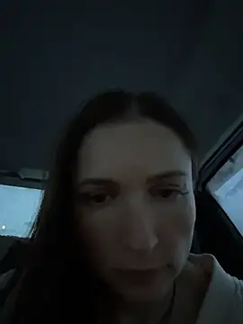 ZaraHill online show from 12.22.25