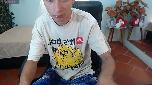 Snapshot of LucassSmith11 chatting on 12.01.25 LucassSmith11 online show from 12.01.25