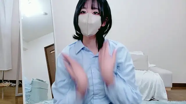 Snapshot of Emiri-jpn chatting on 02.19.26 Emiri-jpn online show from 02.19.26