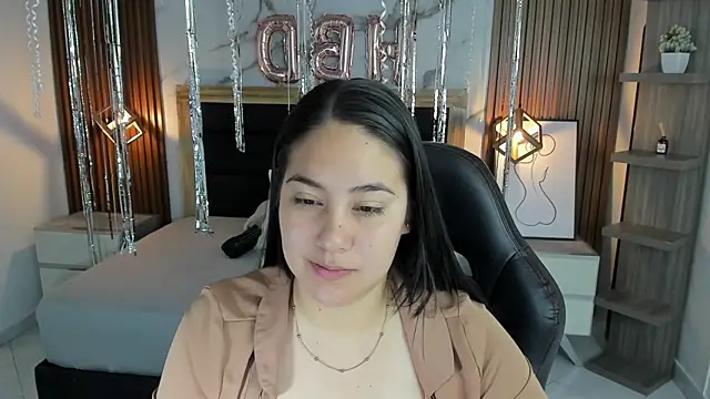 Snapshot of VIOLETTA_ROSS1 chatting on 01.10.26 VIOLETTA ROSS1 online show from 01.10.26