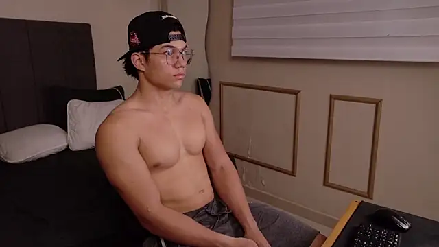 Snapshot of Thony_Big chatting on 01.11.26 Thony Big online show from 01.11.26