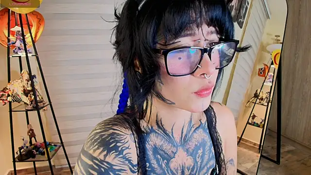 Snapshot of AryRousse chatting on 03.22.26 AryRousse online show from 03.22.26