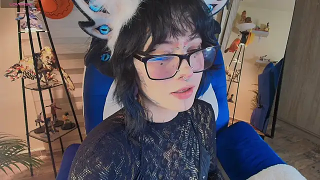 Snapshot of AryRousse chatting on 03.25.26 AryRousse online show from 03.25.26