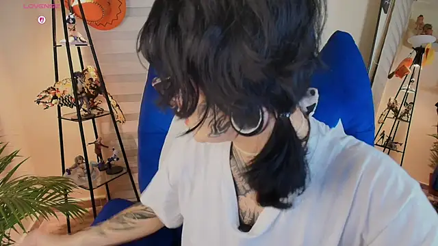 Snapshot of AryRousse chatting on 03.31.26 AryRousse online show from 03.31.26