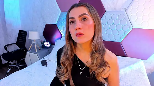 Snapshot of AriaRous chatting on 01.14.26 AriaRous online show from 01.14.26