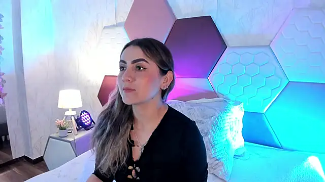 Snapshot of AriaRous chatting on 02.01.26 AriaRous online show from 02.01.26