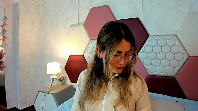 Snapshot of AriaRous chatting on 02.12.26 AriaRous online show from 02.12.26