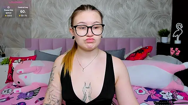 Snapshot of MilanaXHoney chatting on 01.16.26 MilanaXHoney online show from 01.16.26