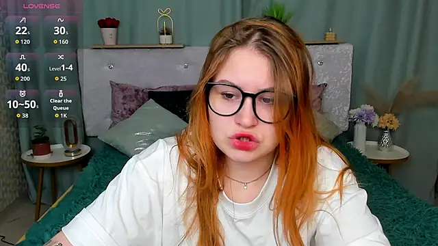 Snapshot of MilanaXHoney chatting on 02.04.26 MilanaXHoney online show from 02.04.26