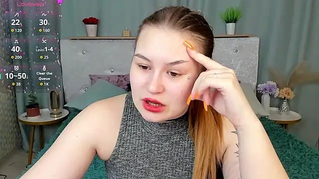 Snapshot of MilanaXHoney chatting on 02.20.26 MilanaXHoney online show from 02.20.26