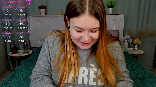 Snapshot of MilanaXHoney chatting on 02.26.26 MilanaXHoney online show from 02.26.26