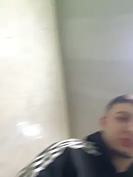 Snapshot of Liam_jones10 chatting on 12.16.25 Liam jones10 online show from 12.16.25