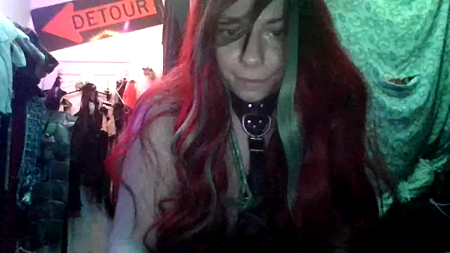 spunfoxxx online show from 12.19.25