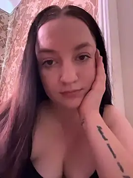 Snapshot of DianazLove1 chatting on 01.13.26 DianazLove1 online show from 01.13.26