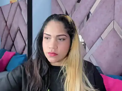 Faehlis   online show from 12.22.25