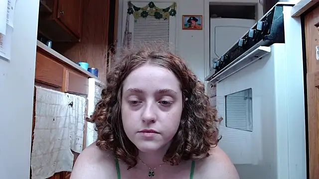 Snapshot of DeliaBlew chatting on 05.22.26 DeliaBlew online show from 05.22.26