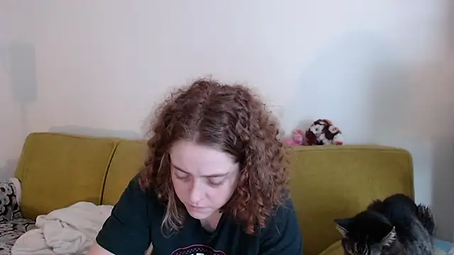 Snapshot of DeliaBlew chatting on 05.24.26 DeliaBlew online show from 05.24.26