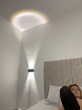 Scarlett Lee1 online show from 12.03.25