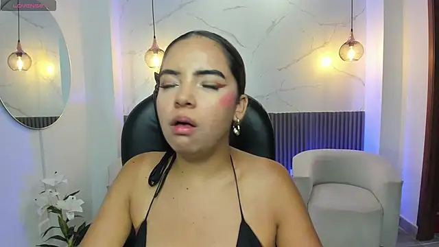 Snapshot of alana_martiins chatting on 04.30.26 alana martiins online show from 04.30.26