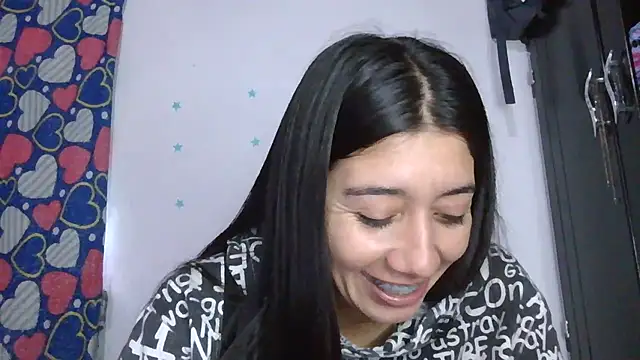 Snapshot of TaylorLove- chatting on 12.05.25 TaylorLove- online show from 12.05.25