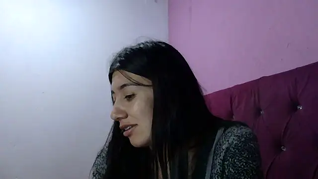 Snapshot of TaylorLove- chatting on 12.21.25 TaylorLove- online show from 12.21.25