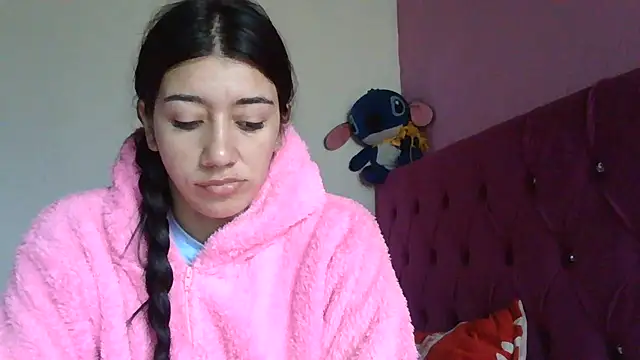 Snapshot of TaylorLove- chatting on 01.15.26 TaylorLove- online show from 01.15.26