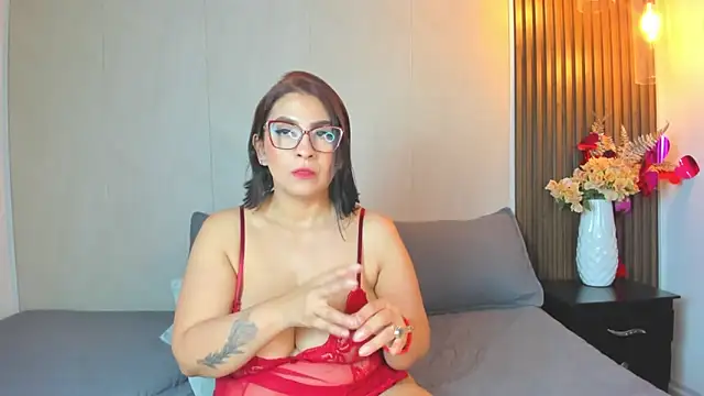 Meggan Moree online show from 04.04.26