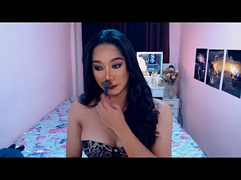 UrScreenGoddess online show from 02.13.26