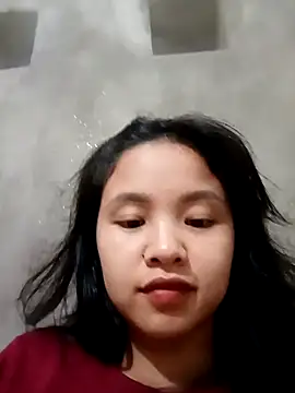 Snapshot of Pretty-haert chatting on 04.21.26 Pretty-haert online show from 04.21.26