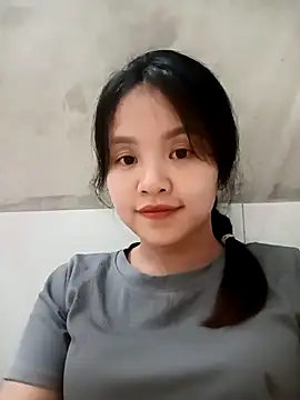 Snapshot of Pretty-haert chatting on 04.23.26 Pretty-haert online show from 04.23.26
