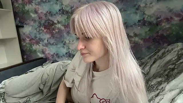 Snapshot of CelenFomes chatting on 02.17.26 CelenFomes online show from 02.17.26