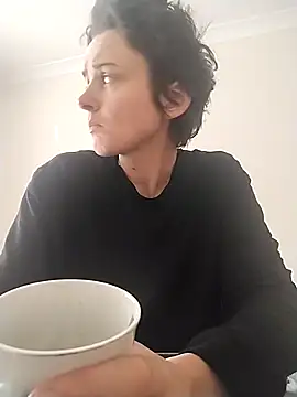 Amy01112 online show from 04.15.26