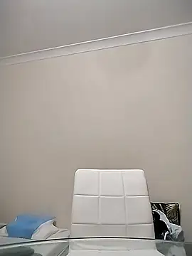 Amy01112 online show from 04.17.26