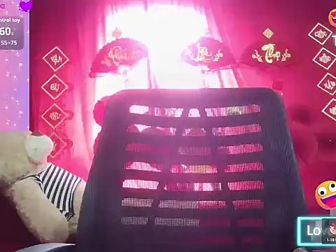 Snapshot of Mio_Nips chatting on 12.15.25 Mio Nips online show from 12.15.25